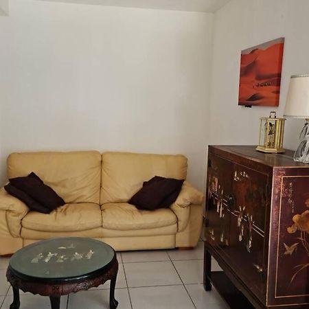Maison Centre De Bellegarde Avec Jardin Et Terrasse Equipee D'Un Salon De Jardin Et D'Un Barbecue Cuisine Equipee 3 Chambres Avec 2 Lits Double 140X190 Et 2 Lits Simple Chauffage Poele A Granules Parking Gratuit Devant La Maison Bellegarde-du-Loiret Экстерьер фото